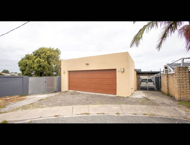 3 BEDROOM HOUSE FOR SALE IN AMALINDA